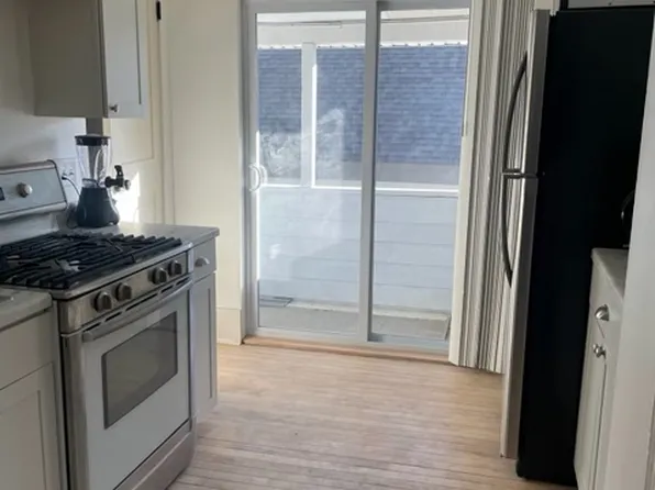 1319 6th St NE #2F, Minneapolis, MN 55413