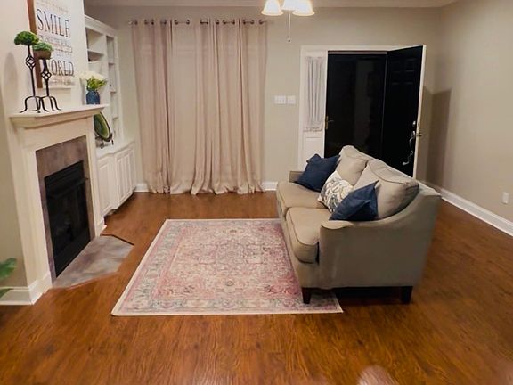 2nd image of 1107 Rita Ln
