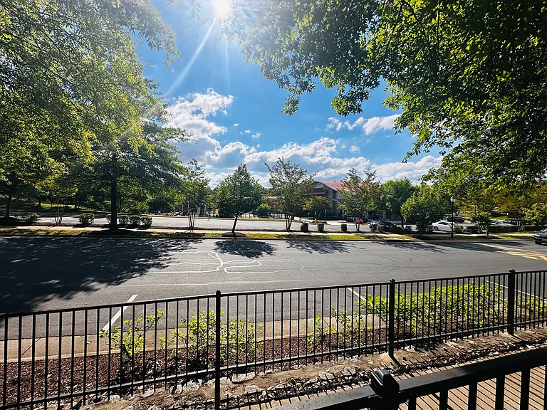 2207 Potomac Club Pkwy — Photo 29