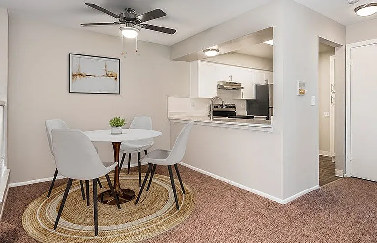 Lakeside at Wheaton Apartments — Photo 8