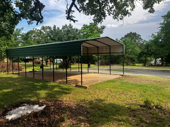 39603 Elm St, Wister, OK 74966