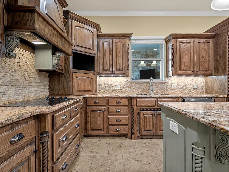 7030 Flagstone Cir — Photo 11