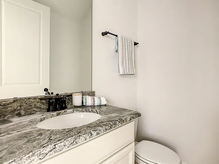 15707 Vetta Dr — Photo 76