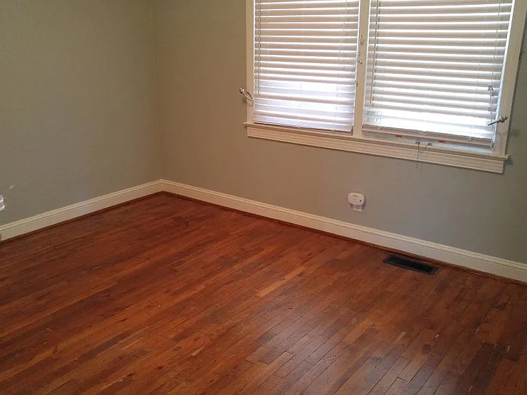 1119 Brooks Ave — Photo 9