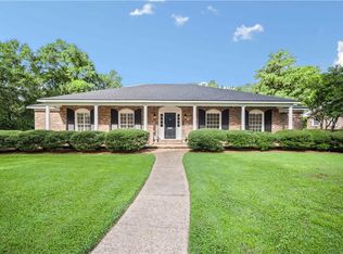 301 E Indian Creek Dr, Mobile, AL 36607
