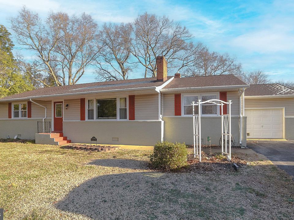 1st image of 43706 Stephenson Dr