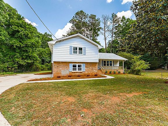 2nd image of 1480 Oak Forest Way SE