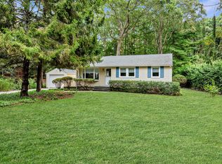 115 W Cove Rd, Cutchogue, NY 11935