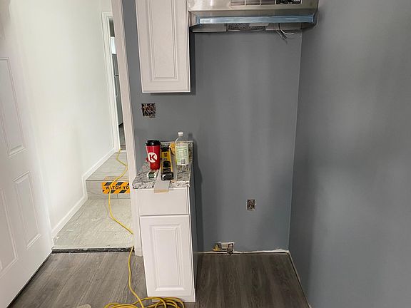 2nd image of 96 Delancey St #B