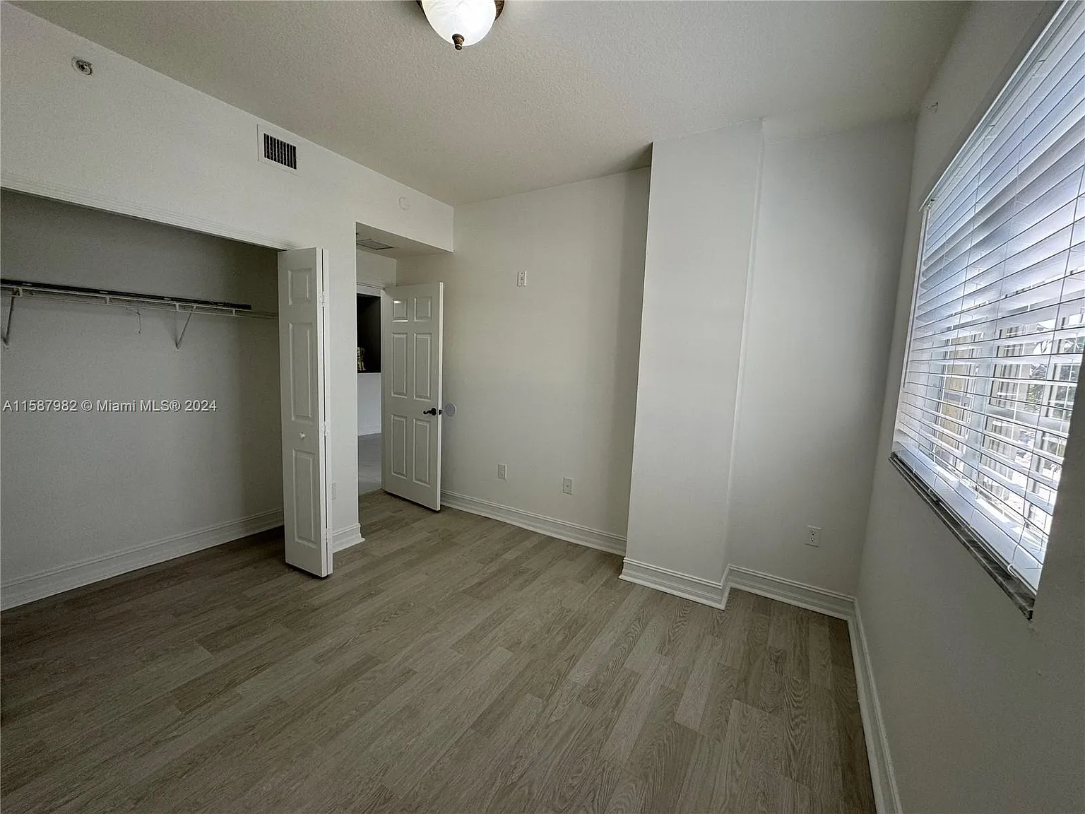 3 bed, 1224 sqft, $2,800 — Photo 2