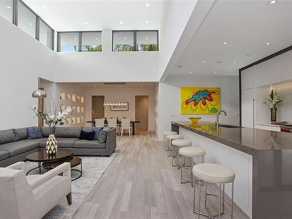 4th image of 9704 Covent Garden Dr