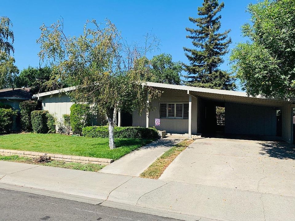 1st image of 1404 Spruce Dr