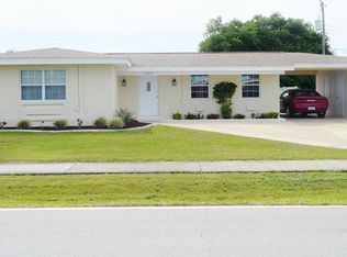 21717 Edgewater Dr, Pt Charlotte, FL 33952