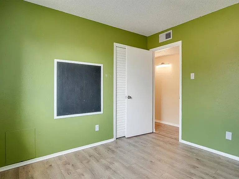 11801 Tracy Ct NE — Photo 14