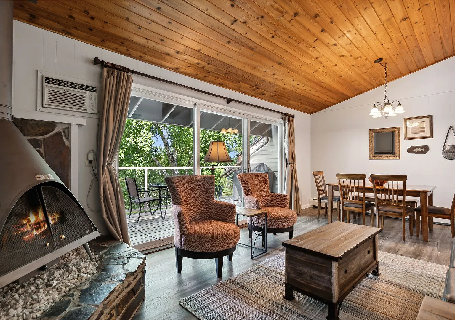 1 bedroom, 1 bath condo on Whitefish Lake — Photo 1