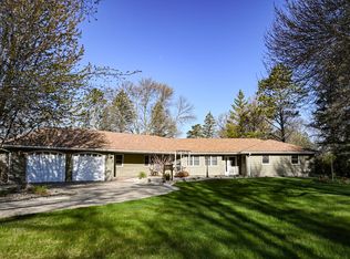 3021 Sunnyview Dr, Brookings, SD 57006