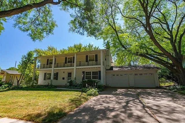6317 Masthead Dr