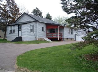 215 Wells St, Ridgeway, WI 53582