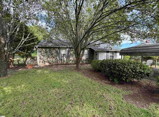 14 Owens Rd, Taylors, SC 29687