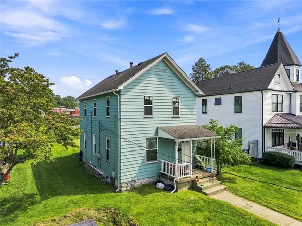 222 Hastings Ave, Oakdale, PA 15071