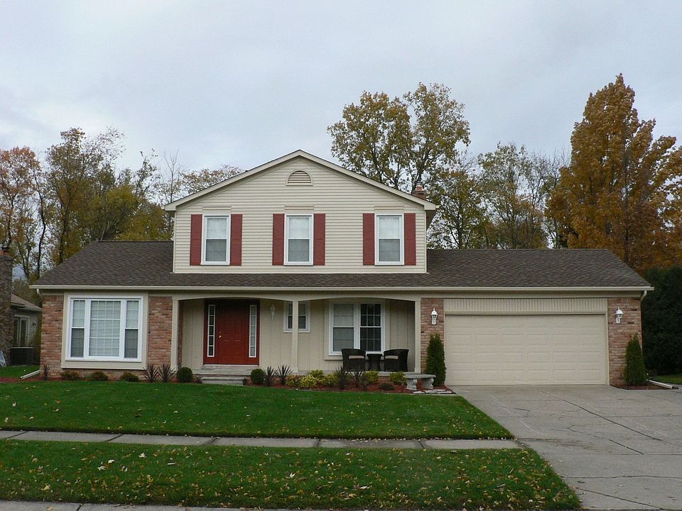 1st image of 45138 Pinetree Dr