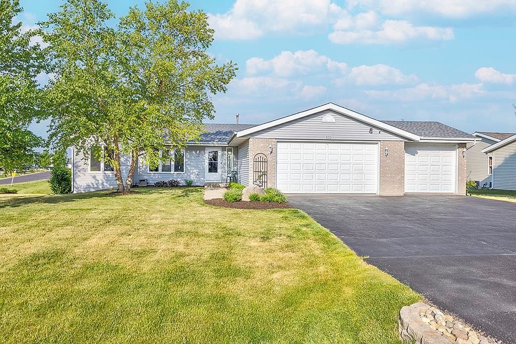 102 Sunny Hill Dr, Davis Junction, IL 61020 Zillow