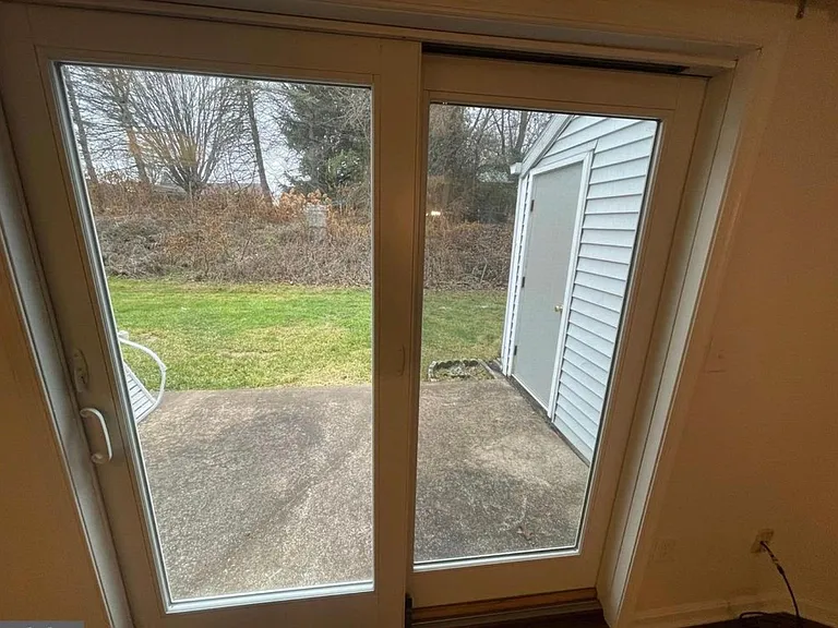 706 Cambridge Ct — Photo 12