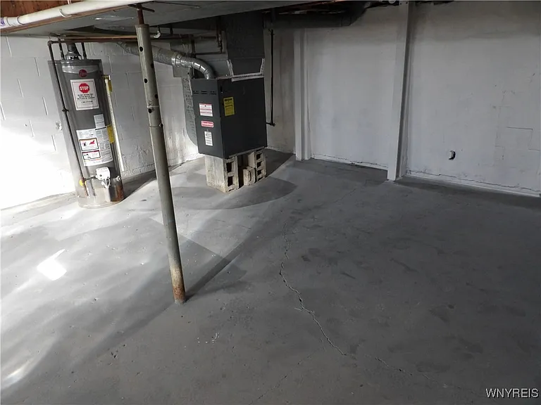 10332 Transit Rd — Photo 40