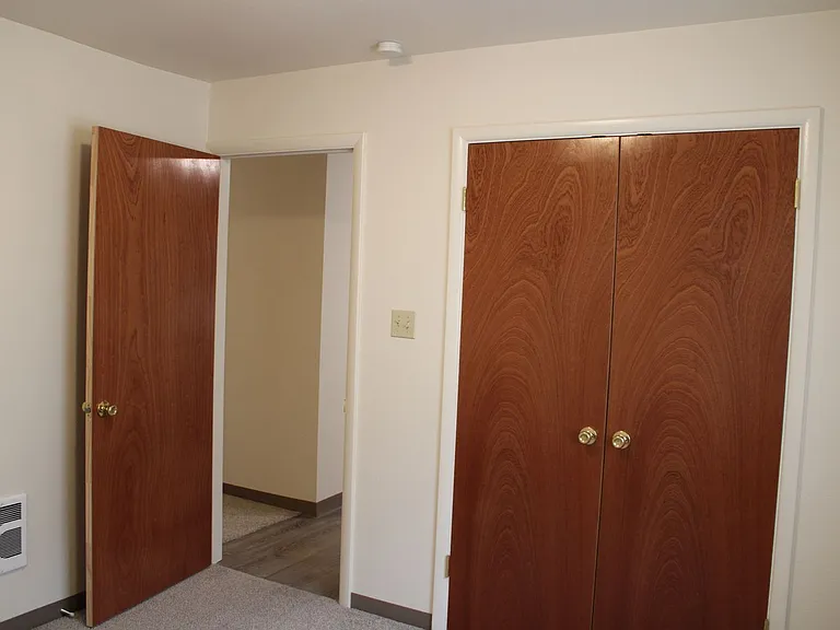 612 Stover St — Photo 7