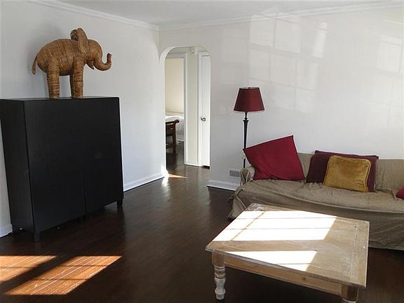 4th image of 7262 Thomas Dr