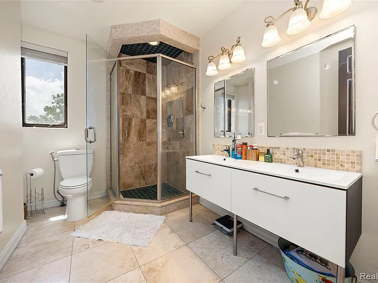 42183 Kouza Ct — Photo 15