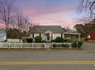 429 Oak Hill Rd, Fitchburg, MA 01420