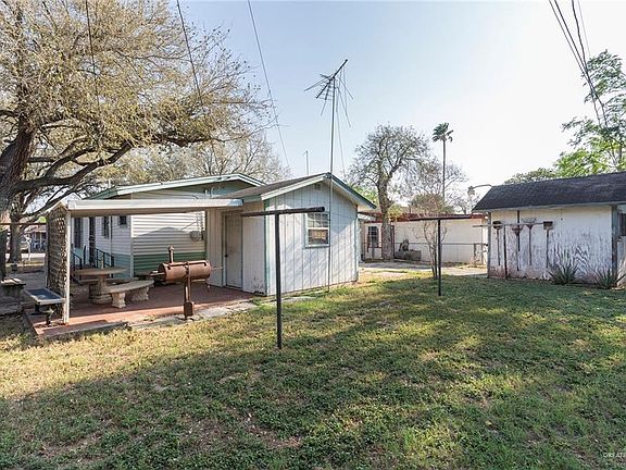 5th image of 2311 Moodie Ave
