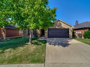 3901 Cedar Falls Dr, Fort Worth, TX 76244