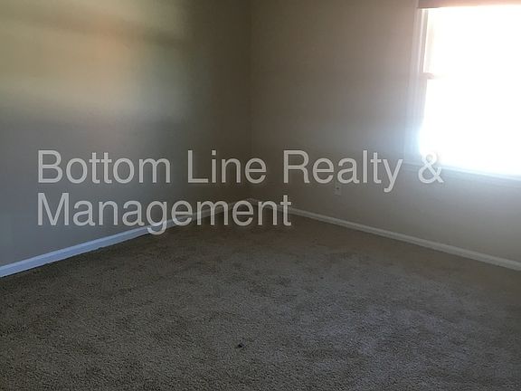 5th image of 921 Nottingham Dr APT 12