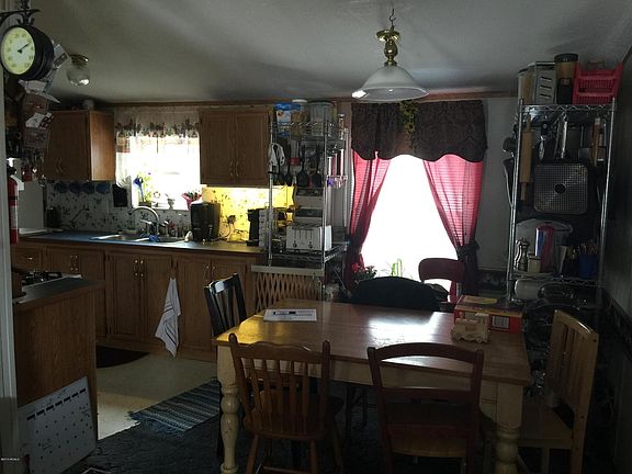4th image of 38 Belanger Dr