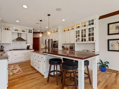 3262 Crestmoor Dr, Woodbury, MN, 55125