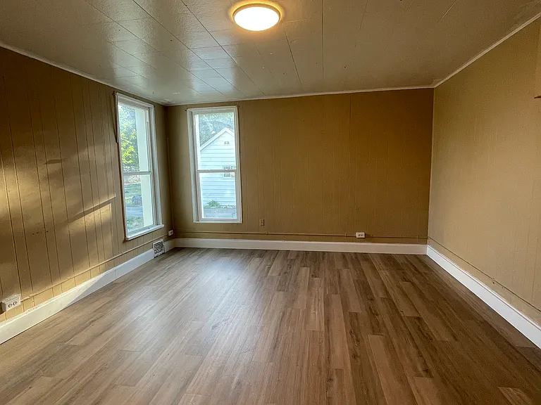 2742 Adams Ave — Photo 6