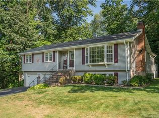 45 Huntington Dr, Vernon, CT 06066