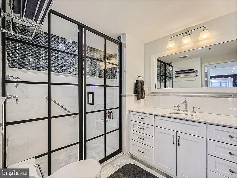 250 President St #211 — Photo 42