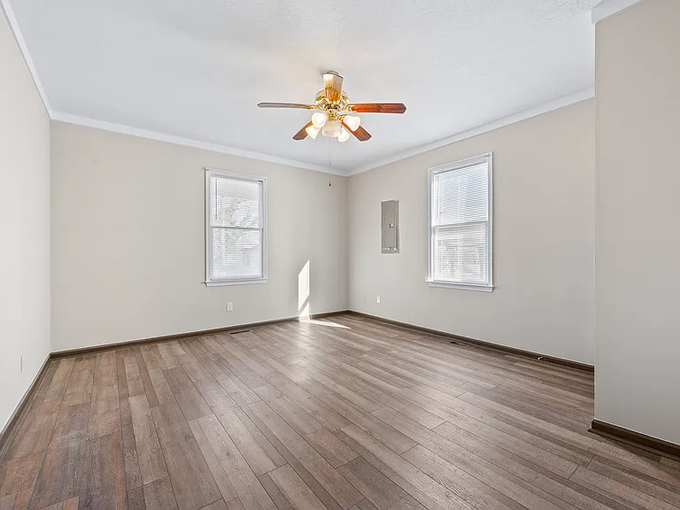 1015 Cabell St — Photo 10