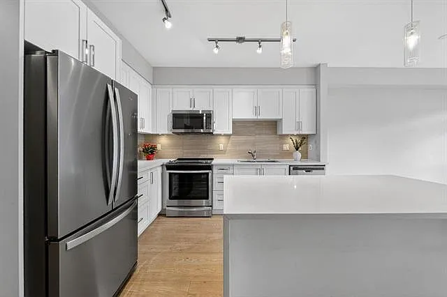 20211 66th Ave #D202 — Photo 16