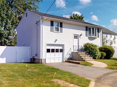 44 Paulhus Ct, Pawtucket, RI, 02861