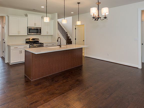 3rd image of 1913 Quincy Way