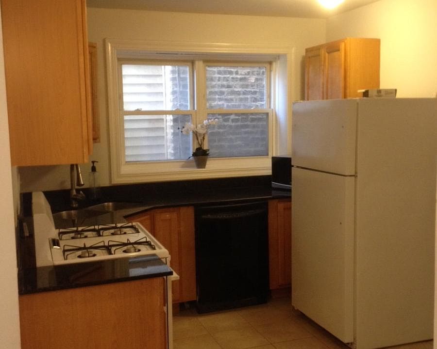 1st image of 3157 S Emerald Ave APT 1