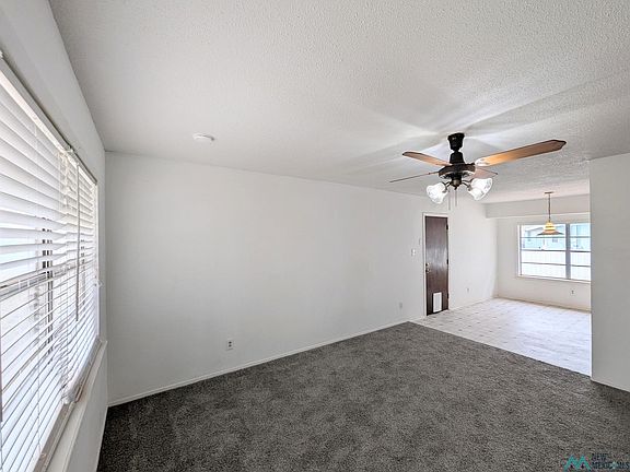 4th image of 200 Circle Dr