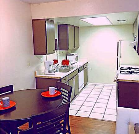 4th image of 425 N Lamb Blvd