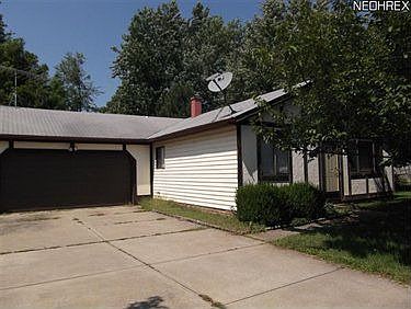 2nd image of 36481 Lake Shore Blvd