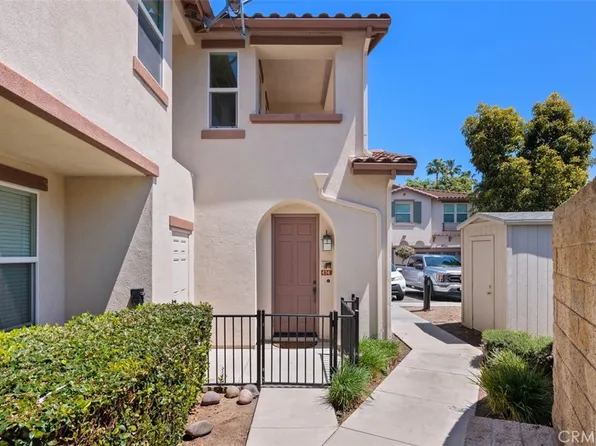 414 Avenida De La Luna, Vista, CA 92083