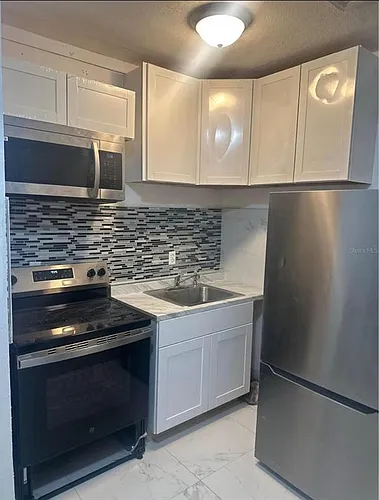 820 Galsworthy Ave Photo 1